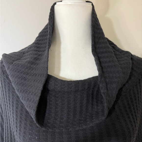 Free People Juicy Tunic Top Long Sleeve Black Waffle Knit Split Open Back NWT - Picture 6 of 12